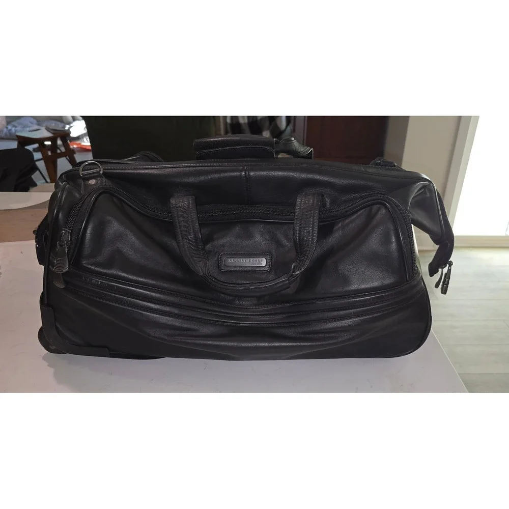 Kenneth Cole New York Black Leather Rolling Duffel Bag Travel Luggage Carry On